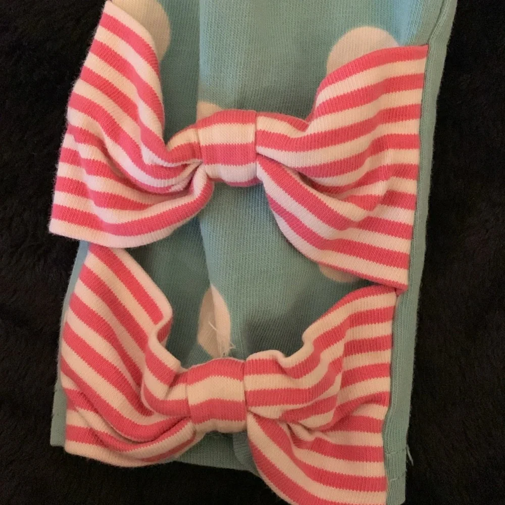 Matilda Jane OUTFIT 2 pc. holiday flowers, and polkadot pants size 6.